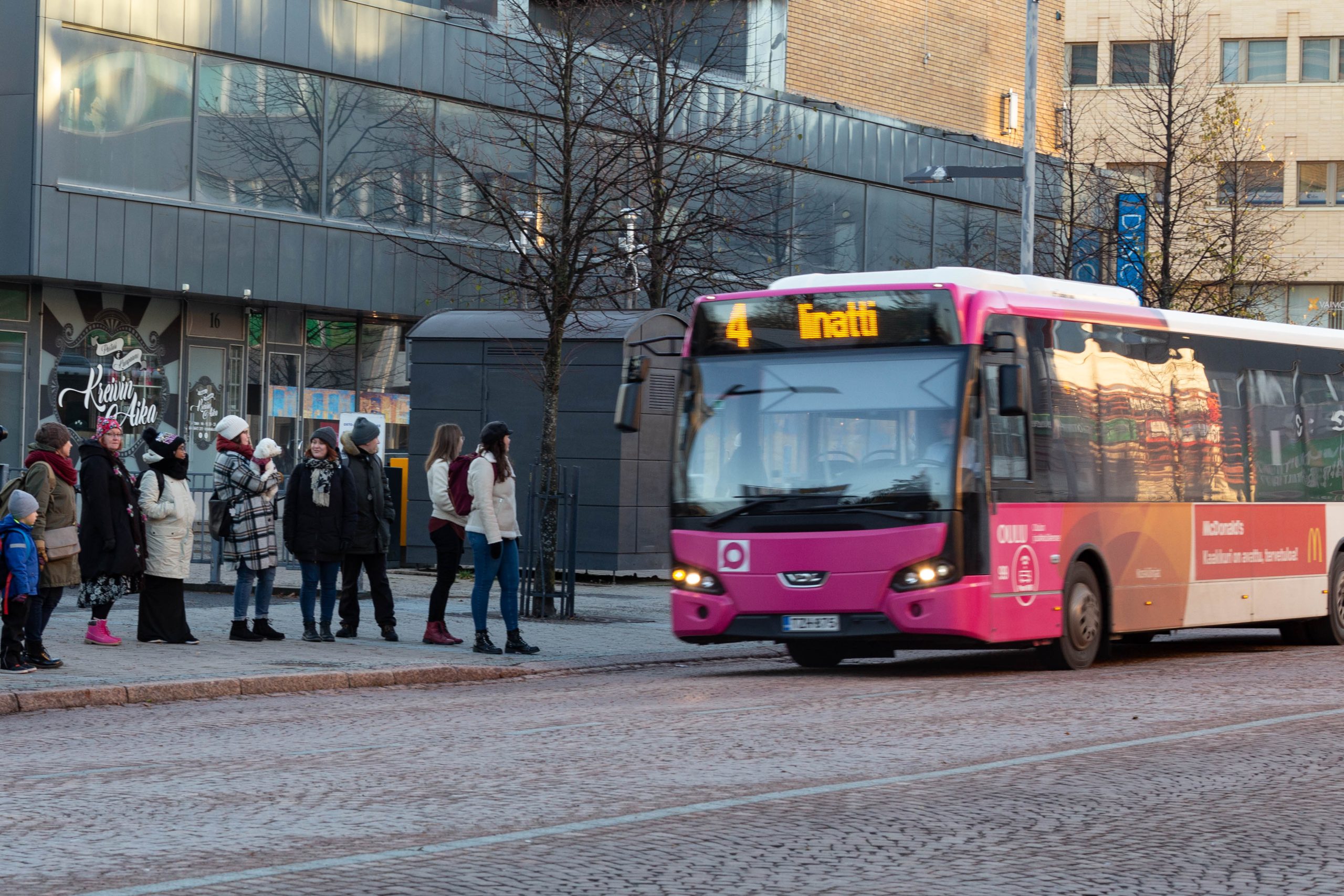 Vihreä valtuustoryhmä: Hintojen määräaikainen laskeminen Oulun seudun joukkoliikenteessä